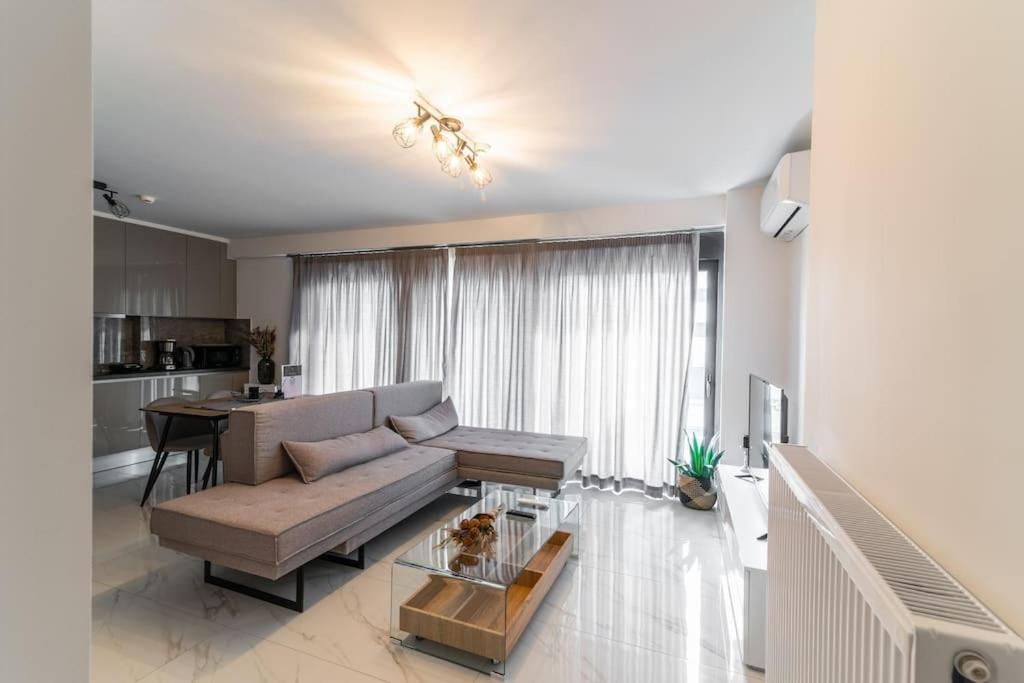 Μεζονέτα Με Θέα Στο Πάρκο Σταύρος Νιάρχος One Apartment Атина Екстериор снимка