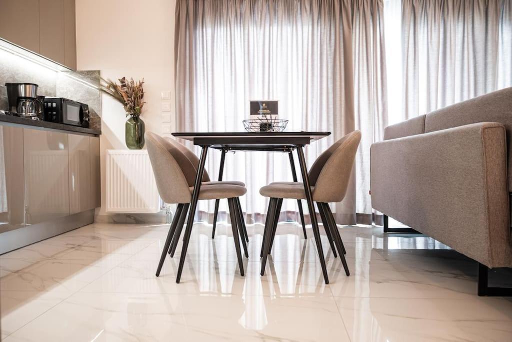 Μεζονέτα Με Θέα Στο Πάρκο Σταύρος Νιάρχος One Apartment Атина Екстериор снимка