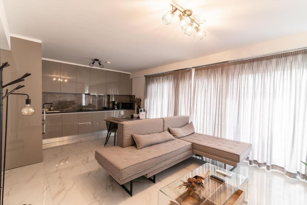 Μεζονέτα Με Θέα Στο Πάρκο Σταύρος Νιάρχος One Apartment Атина Екстериор снимка